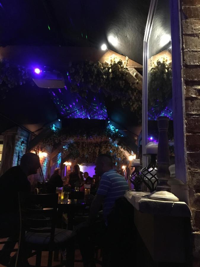 Tiger Inn Bridport Bagian luar foto